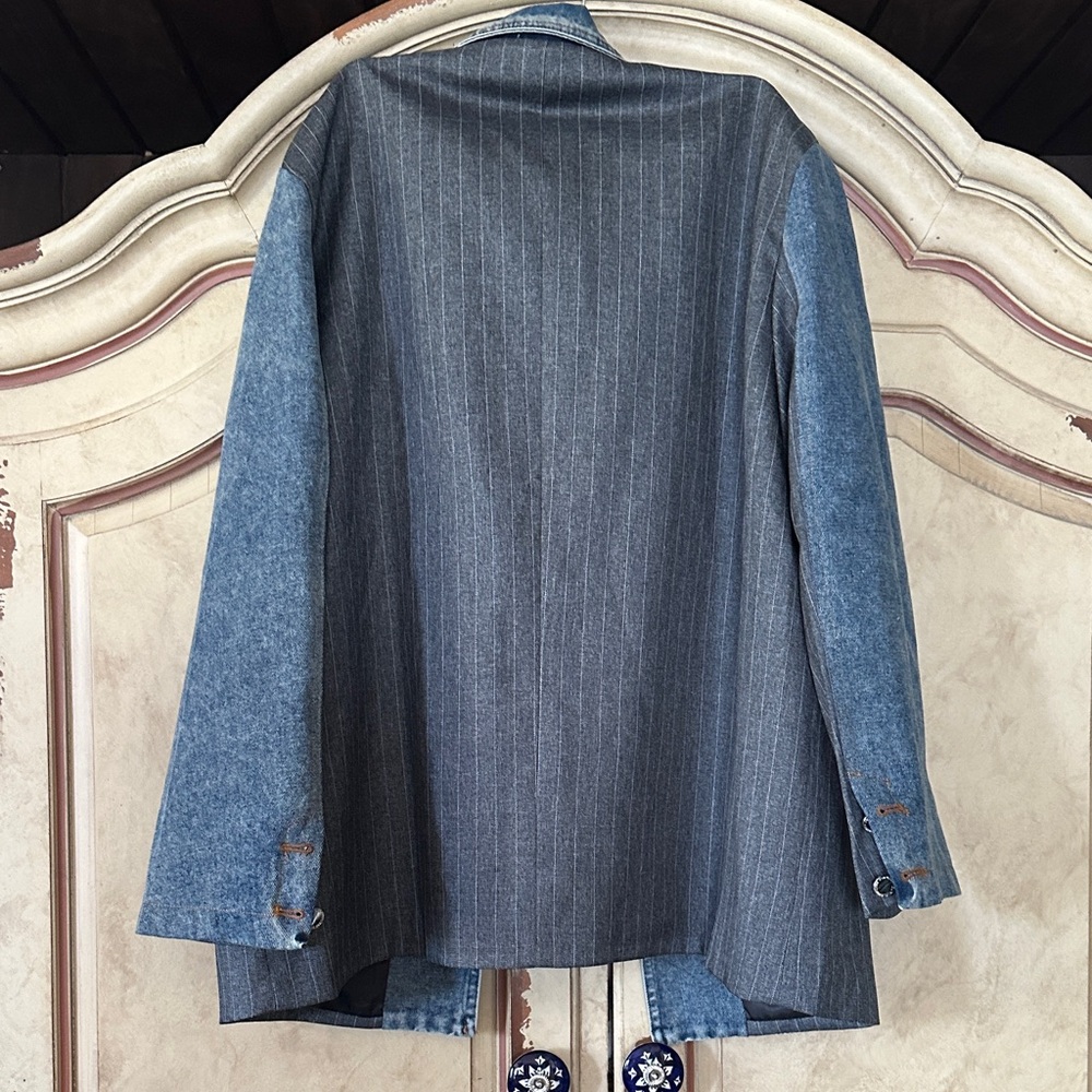 NWT ILLord Boutique Brand Denim and Gray Pinstriped Ruffle-Trim Jean Jacket - Picture 4 of 4